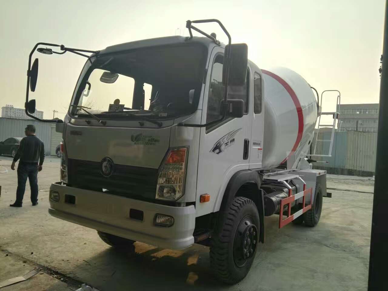 重汽王牌5方6方攪拌車(chē)